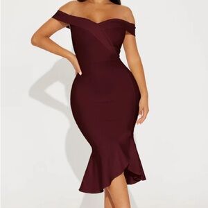 Elegant Off-Shoulder Burgundy Dress